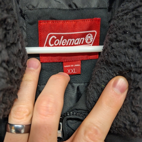 Coleman Mens Puffer Vest Black Microfiber Insulated Sherpa Collar Size XXL - Picture 8 of 11